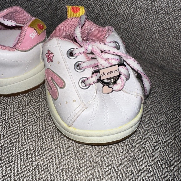 Build A Bear Clothing Accessories SKECHERS Sneakers Tennis Pink HEART Charm BABW - Picture 6 of 9